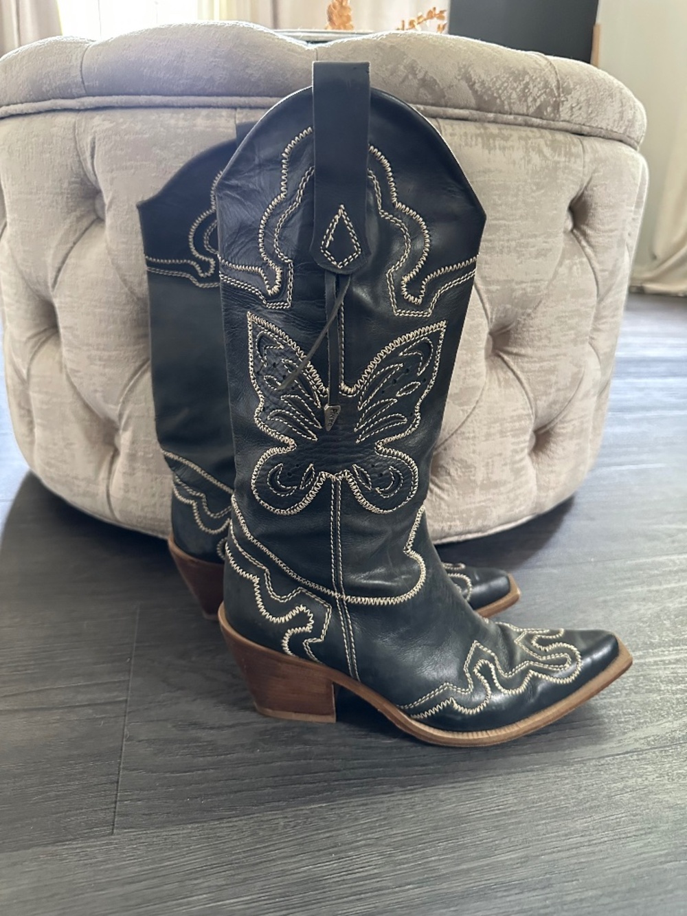 SUPER RARE Pinko leather cowboy boots
